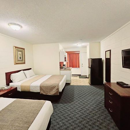 Canadian Motor Inn Grande Prairie Buitenkant foto